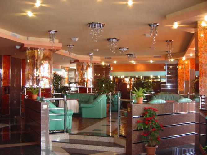 Hotel Carpati Baia Mare Exterior foto